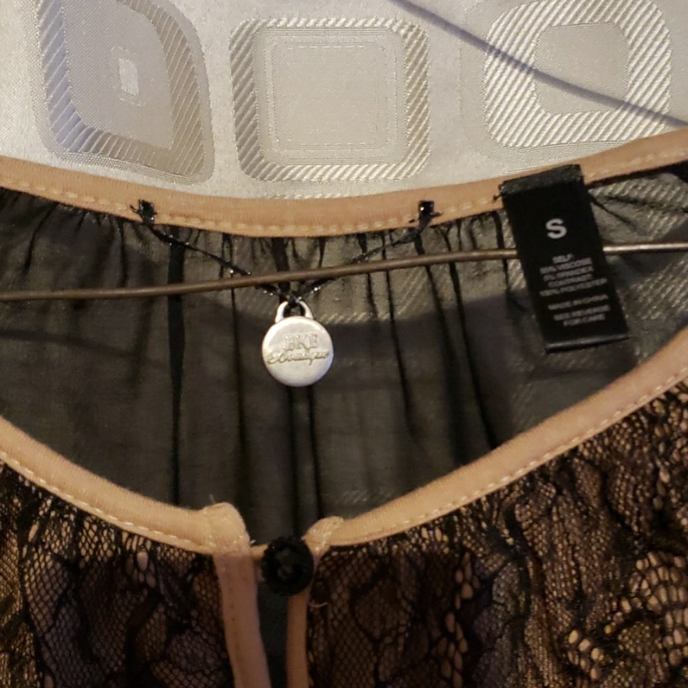 Blouse - Picture 3 of 4
